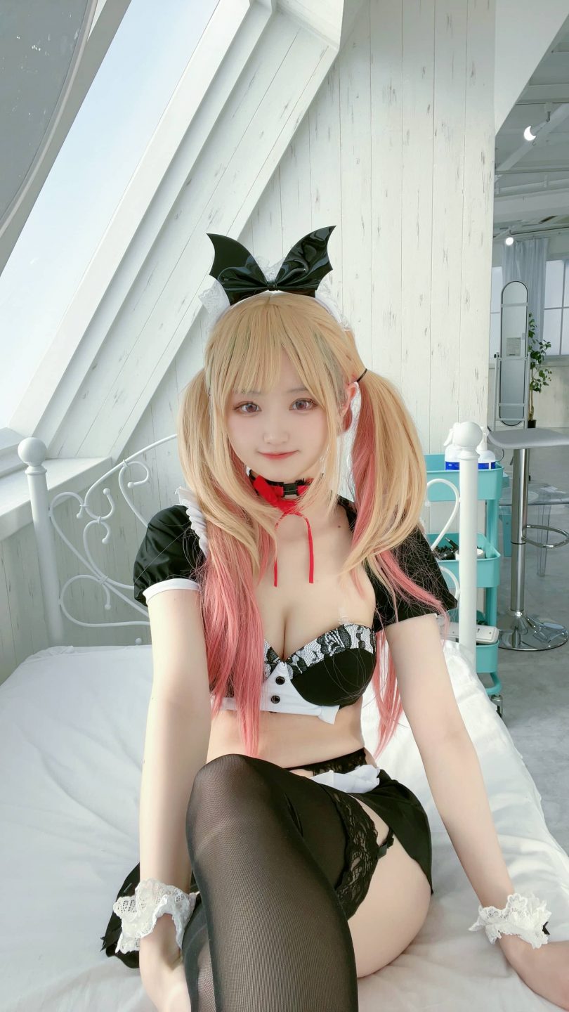 千阳(ちよ)cos海梦 | 千阳快起床_更衣人偶·喜多川海梦cos [14P-97MB]