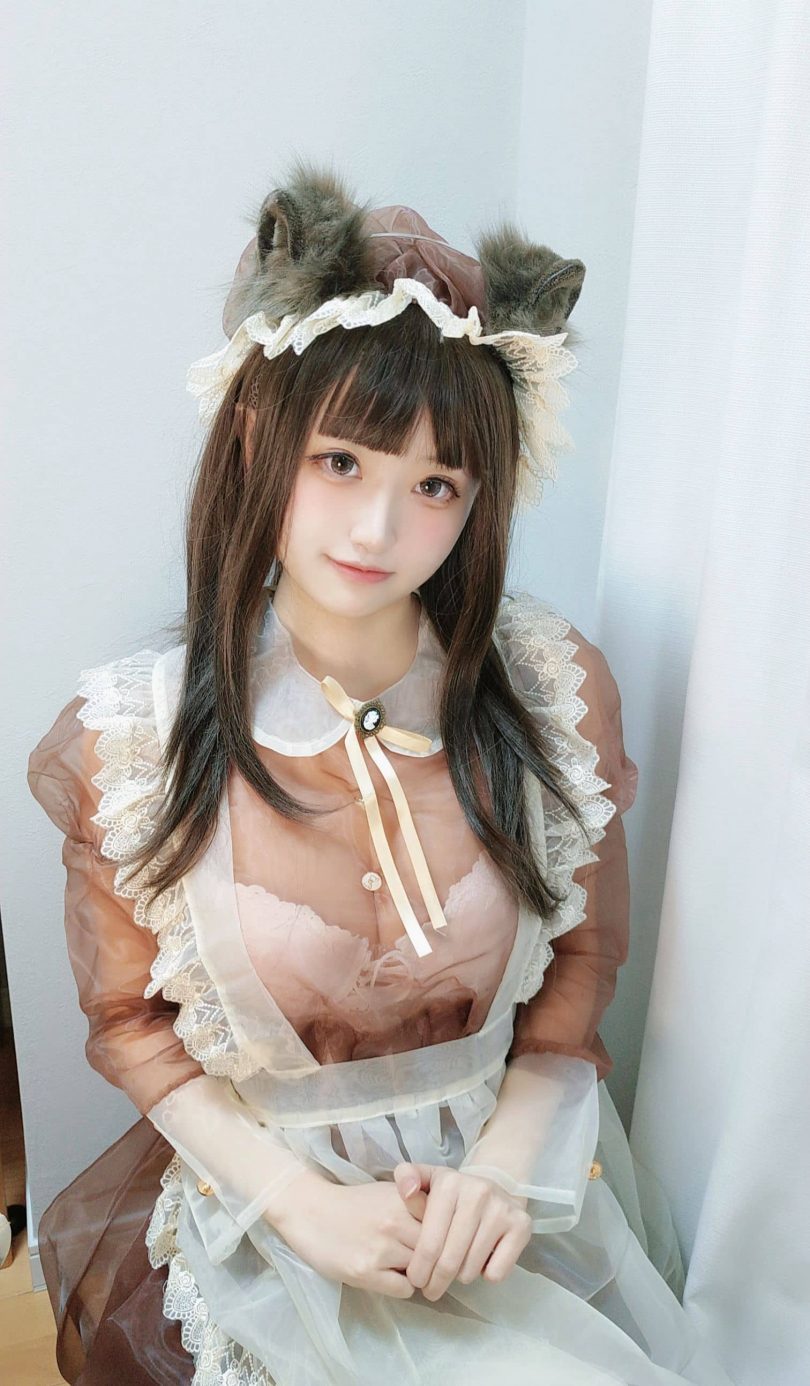 千阳(ちよ)cos女仆 | 千阳快起床_透明长裙·女仆cos作品 [17P-35MB]