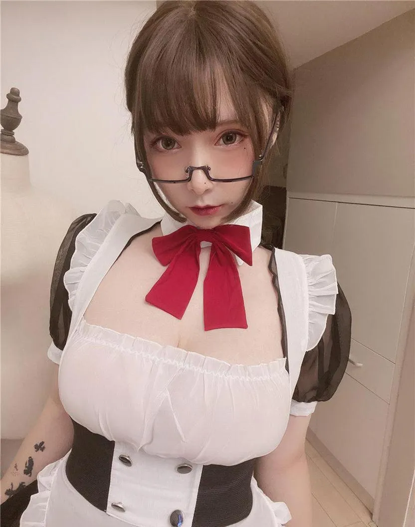 次屁啦个人资料介绍及COS作品合集