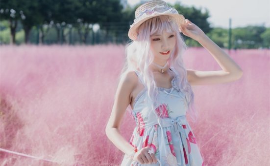 西呱呀呀呀衬衣牛仔裙美图 清纯可爱的西瓜少女