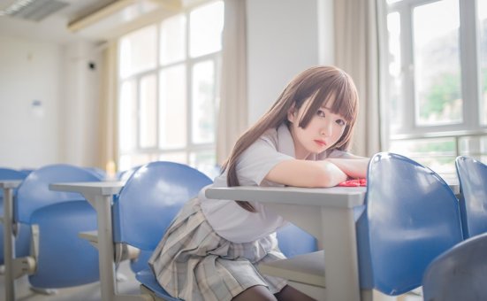 白金saki:卖萌界的翘楚,水手服造型让你爱不释手!