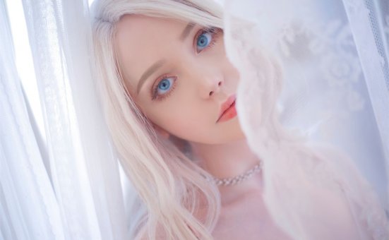 Sayathefox的迷人瞬间,跨越语言和国界的精灵