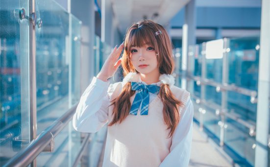 雪晴Astra的绝美风采，夕阳美景与乳猪魅力