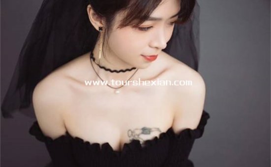 大猫女孩微密照片,大胆展现素颜美!