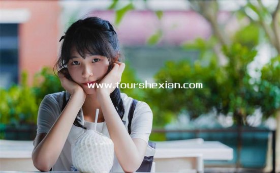 校园清新风:素颜少女西呱呀呀呀,青春气息扑面而来!