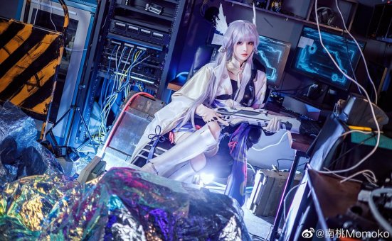 绝美coser南桃momoko，被她的魅力折服了