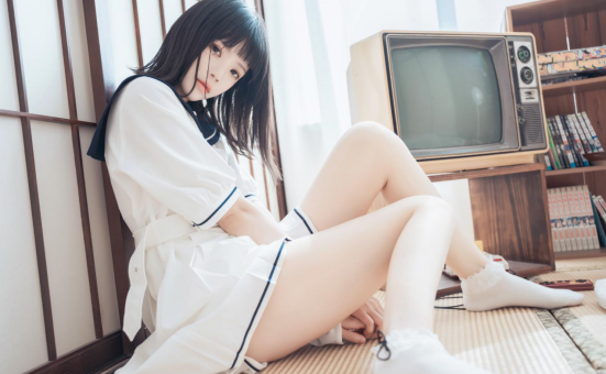 桜桃喵《盛夏制服》，精品摄影作品赏析