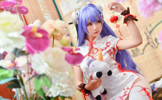 面饼仙儿第20期作品《独角兽旗袍》赏析