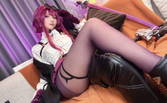 rioko凉凉子妩媚诠释《卡芙卡妈妈》!火辣杀手引爆视觉盛宴!