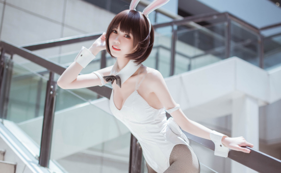 《圣人惠兔女郎》：你的负卿小姐姐带来的超可爱角色扮演