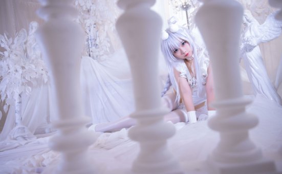 G44不会受伤《恶毒》：小姐姐的奇幻冒险之旅！