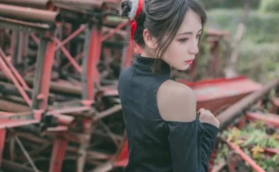 疯猫ss《朦胧》神秘迷幻旗袍摄影作品赏析