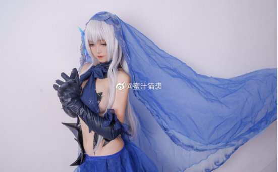 coser@蜜汁猫裘在《约会大作战》化身性感迷人的鸢一折纸
