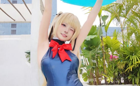 玛莉萝丝的水着cosplay，阳炎型小菠萝展现可爱迷人的夏日气息