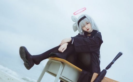 无风霖鹿cos《碧蓝档案》普拉娜，用可爱与迷人勾勒出魅力