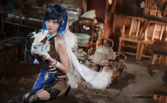 如月灰cos《原神》夜兰,展现“一人千面”的神秘之美