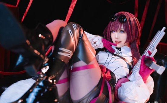 崩坏世界的绝美闪耀：miko酱ww cos《崩坏：星穹铁道》卡芙卡