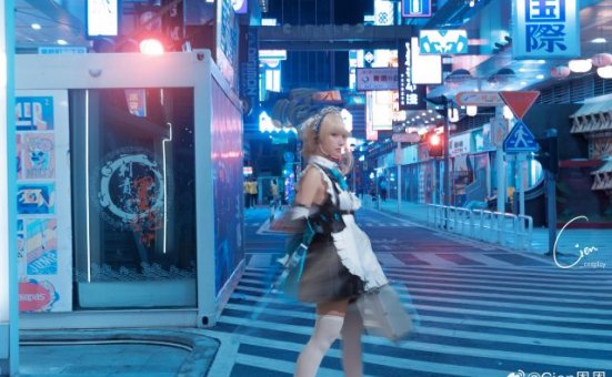 [蔚蓝档案]Cien恩恩cos飞鸟马时，展现“女仆特工”的酷帅与性感