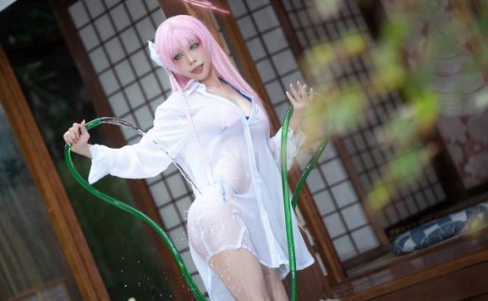 炎炎夏日的火辣魅力:水淼aqua cos《蔚蓝档案》浦和花子