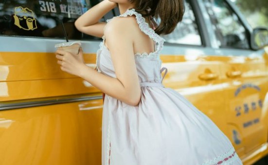 coser蠢沫沫的移动咖啡车：在大理洱海享受美味与美景