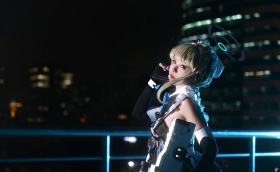 [蔚蓝档案]G44不会受伤cos飞鸟马时，性感与可爱的魅力共舞