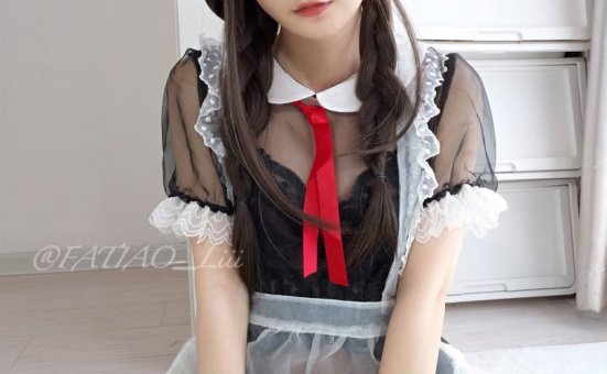 迷之呆梨cos作品 | 迷之呆梨_自撮り·半透明吊带女仆装cosplay [48P4V-403MB]