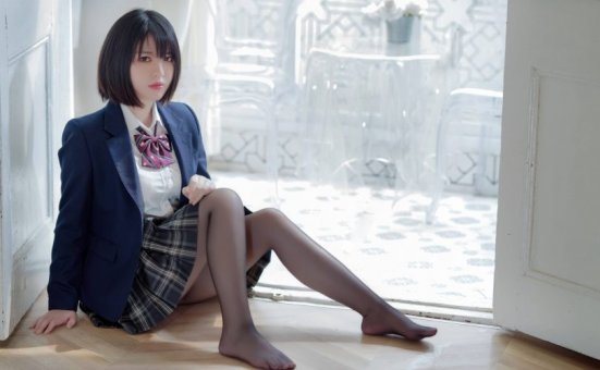 半半子cos彼女 | 半半子_彼女の制服姿が好きcos作品 [54P-84MB]