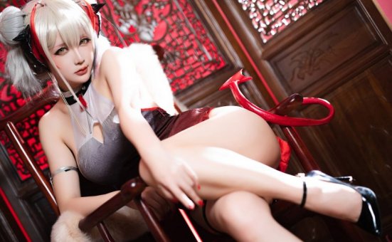 星之迟迟cos W | 星之迟迟_明日方舟·同人旗袍 W cos作品 [33P-124MB]