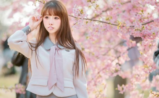 紫氯氯cos JK少女 | 紫氯氯_樱花下的JK少女cos作品 [18P-76MB]