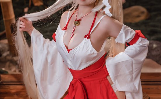 蜜汁猫裘个人资料介绍及COS作品合集